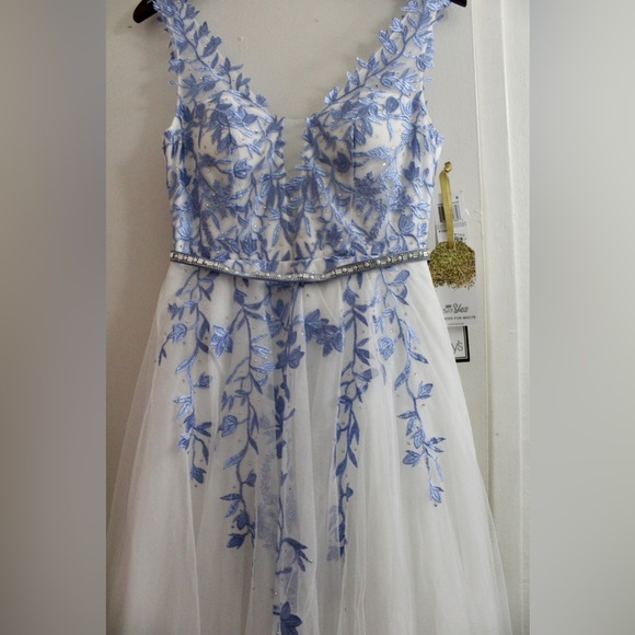 Say Yes to the Prom Juniors V-Neck Embroidered Gown (Size 1, White Blue) - Picture 3 of 5